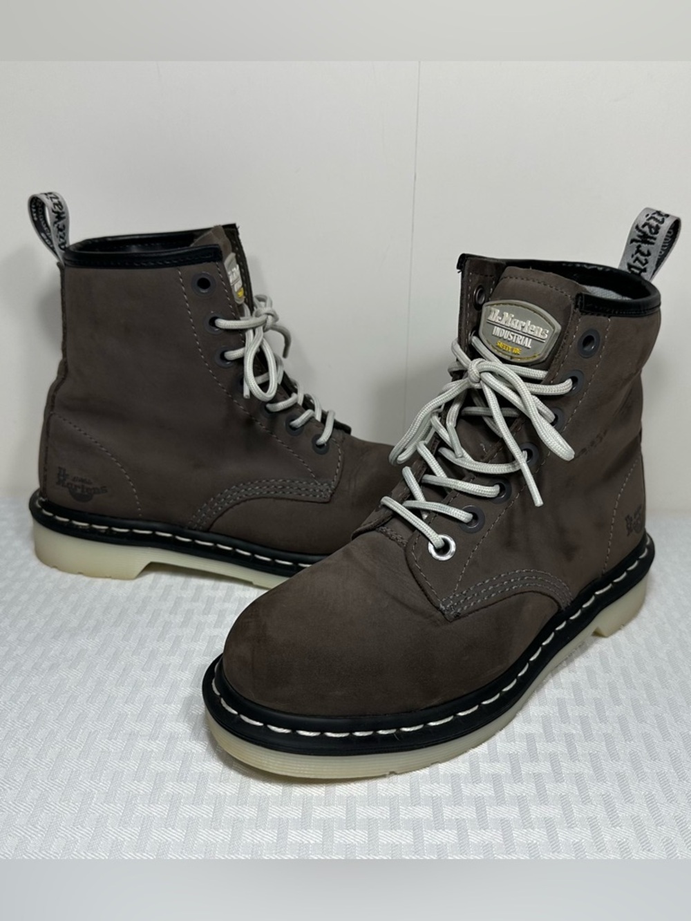 Dr. Martens Maple Lace Up Women's Size 6 Steel‑Toe Industrial Boots Gray Leather